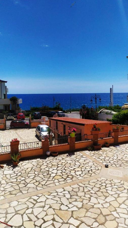 Отель La Terrazza Sul Mare Марина-ди-Камерота Экстерьер фото