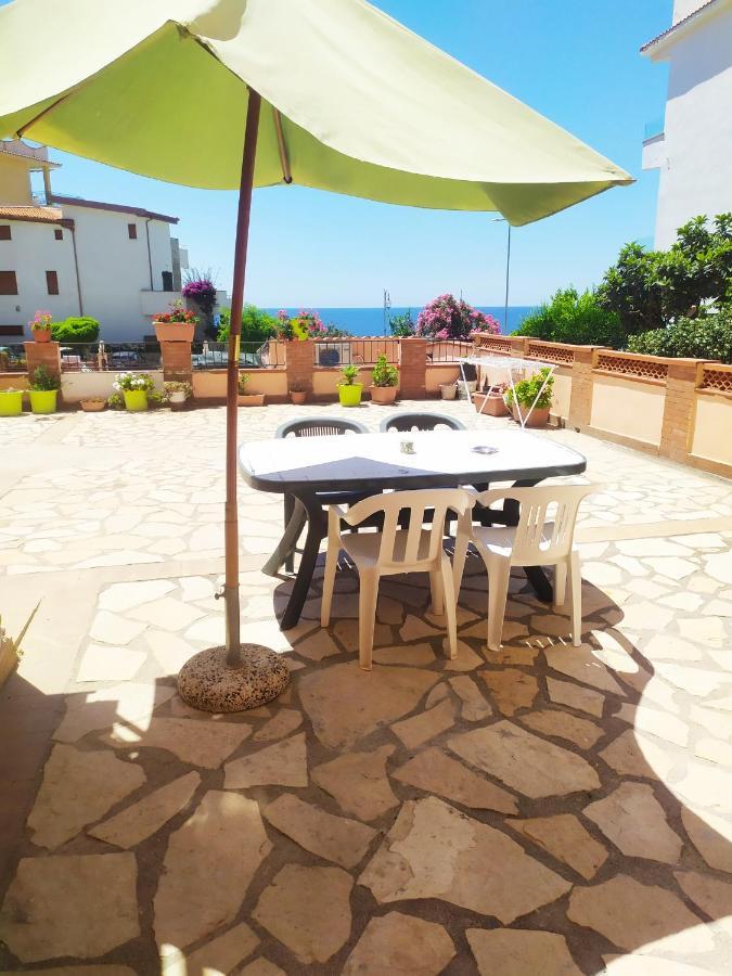 Отель La Terrazza Sul Mare Марина-ди-Камерота Экстерьер фото