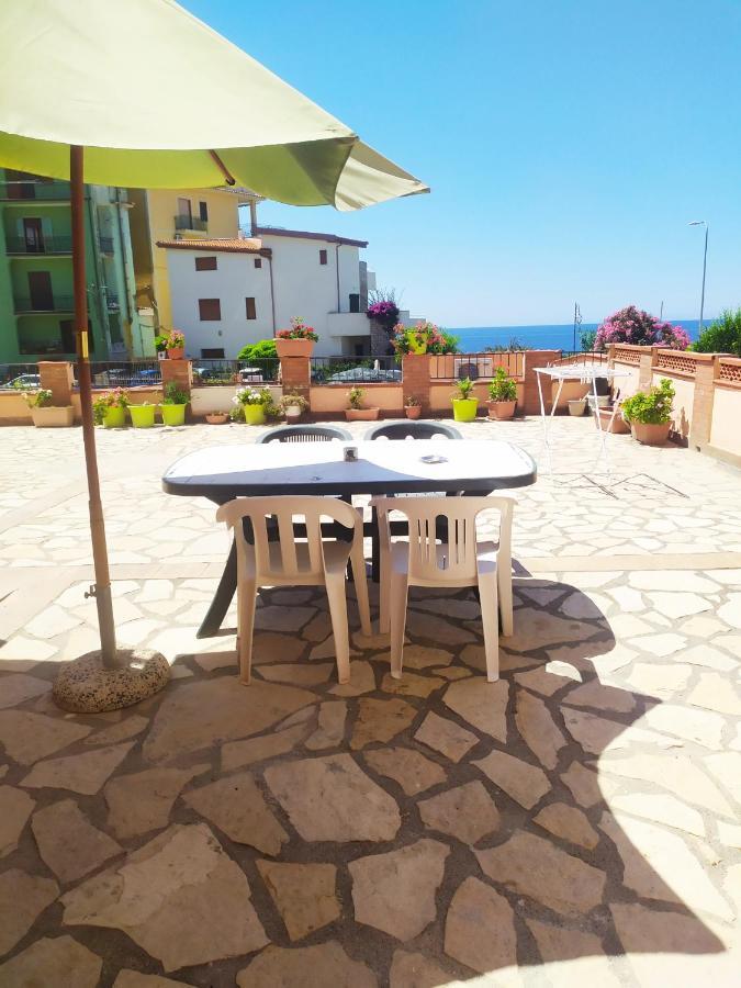 Отель La Terrazza Sul Mare Марина-ди-Камерота Экстерьер фото